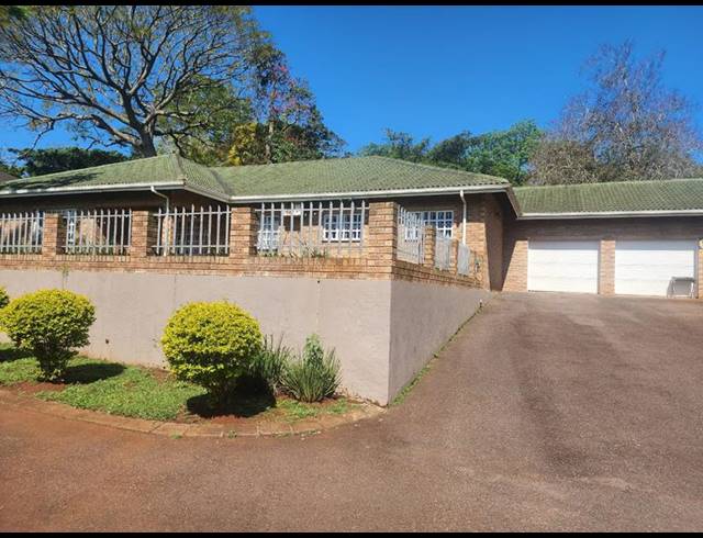 3 BEDROOM TOWNHOUSE FOR SALE IN KLOOF